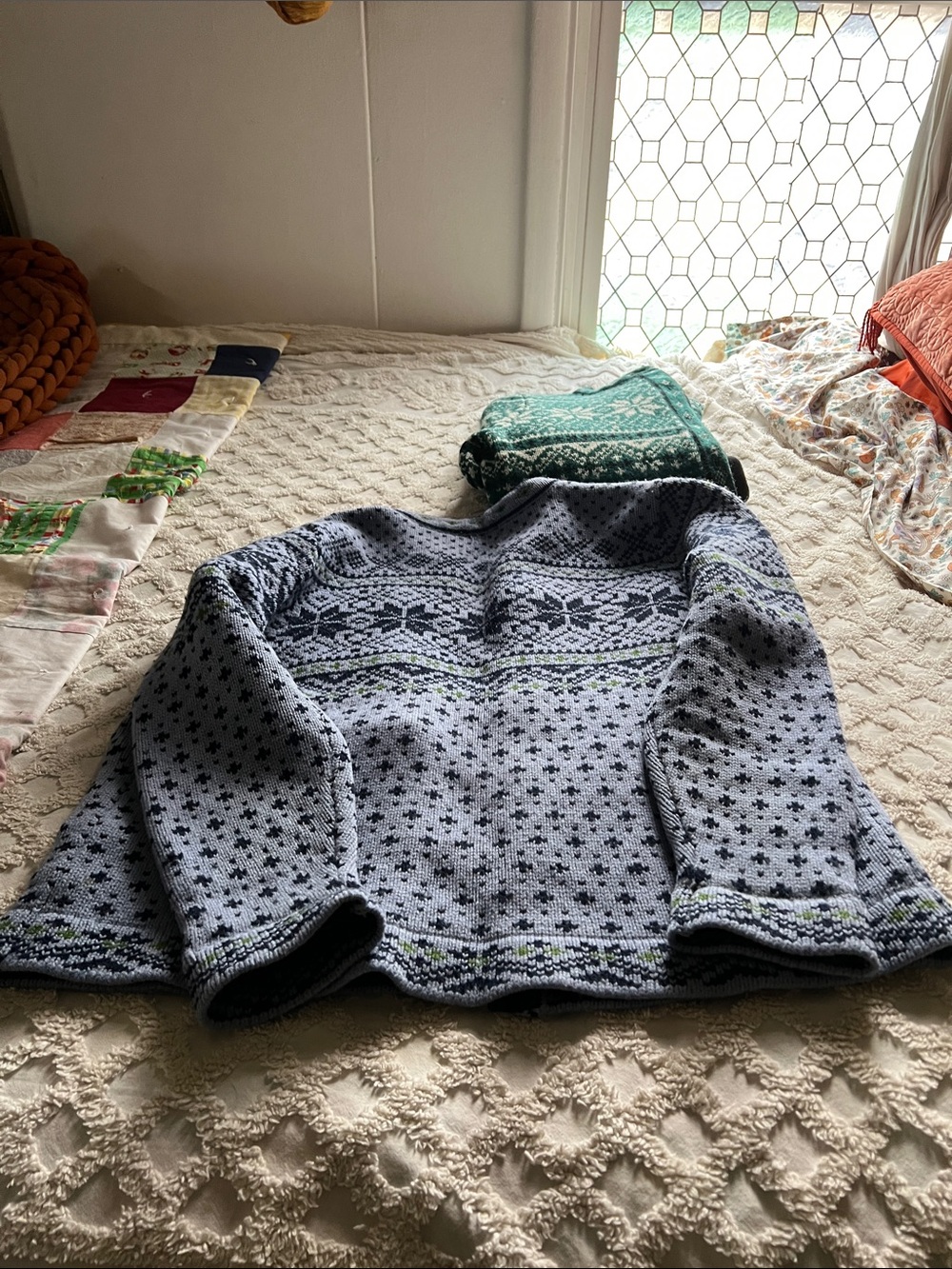 Women’s L.L. Bean Light Blue & Navy Patterned Crewneck Sweater Wool Size Large - Picture 10 of 15